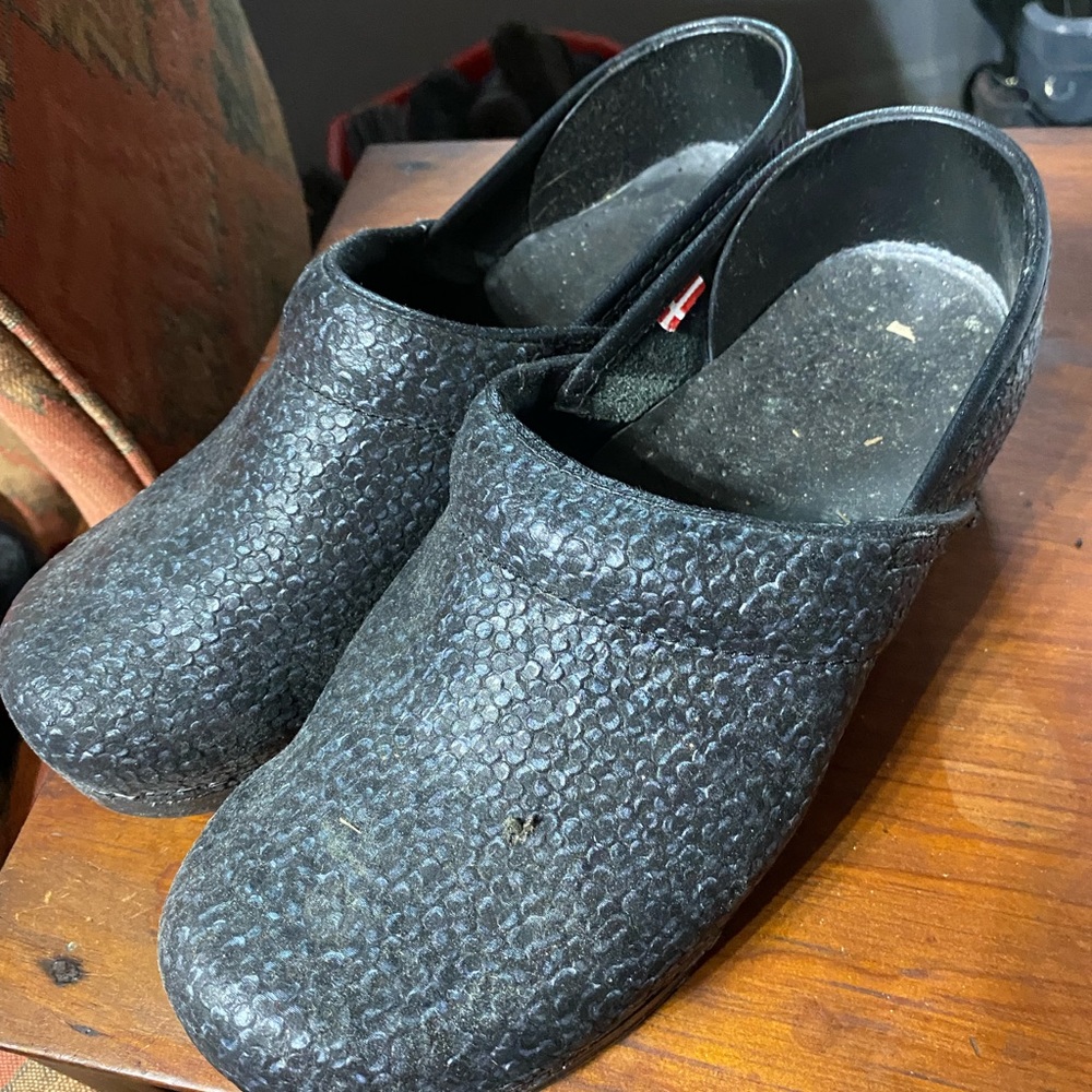 Sanita/Dansko clogs size 38. Grayish black  will be cleaned up before shipping.